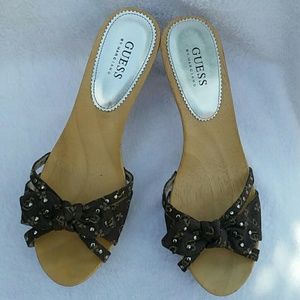 GUESS BY MARCIANO BROWN SANDALS SZ 9.5